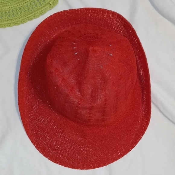 3 womens hats - Picture 4 of 7